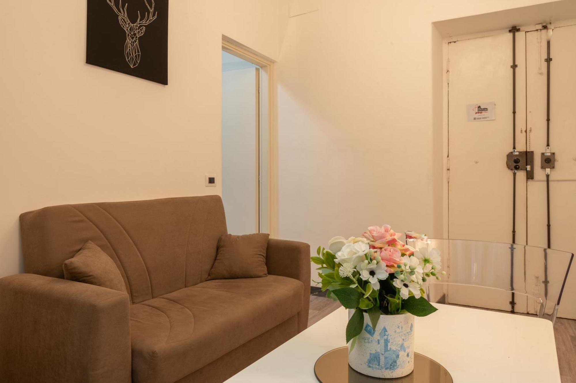 Cairoli 1 House G&B Colisee โรม ภายนอก รูปภาพ